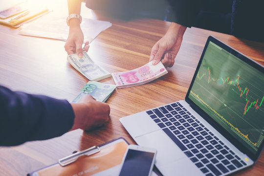 Understanding the Influential Factors on Currency Pair Trading Activity