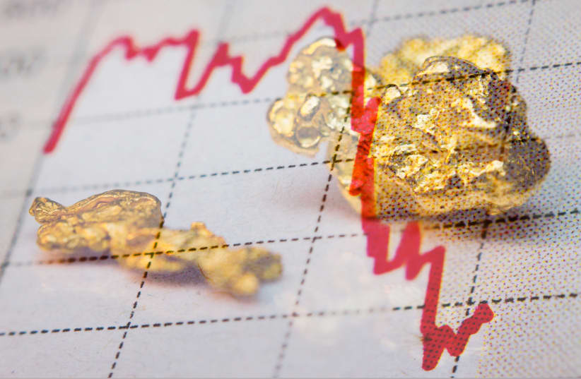 Gold falls as Trump signals potential trade deal with Britain